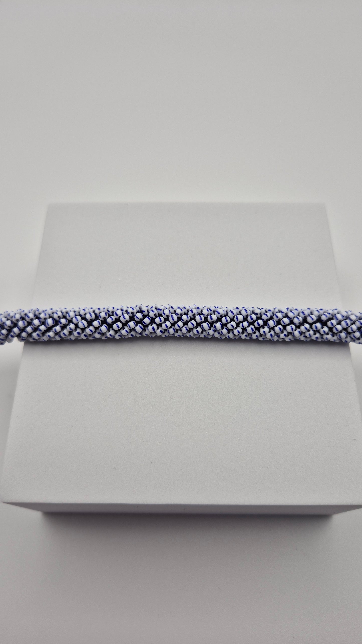 Halskette TUBE - Breite 10mm | Perlen 2,5mm