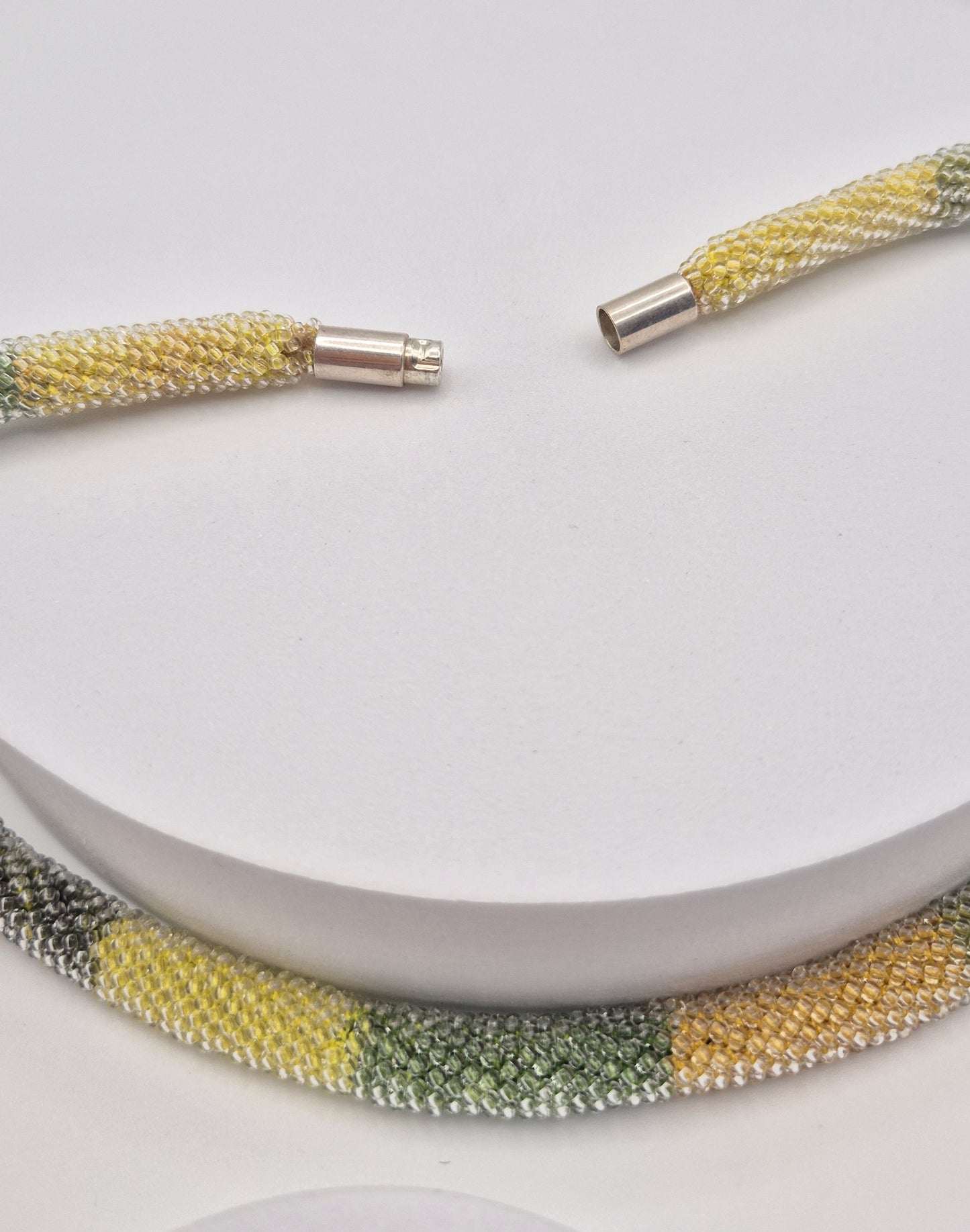 Halskette TUBE KIWI ICED 01 Unikat - Breite 9mm | Perlen 2 mm